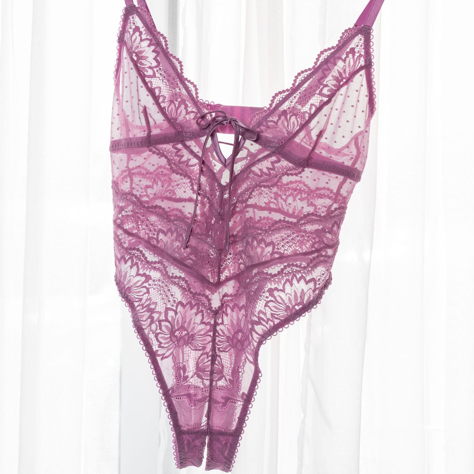 Lacy High Leg Crotchless Teddy - Lilac