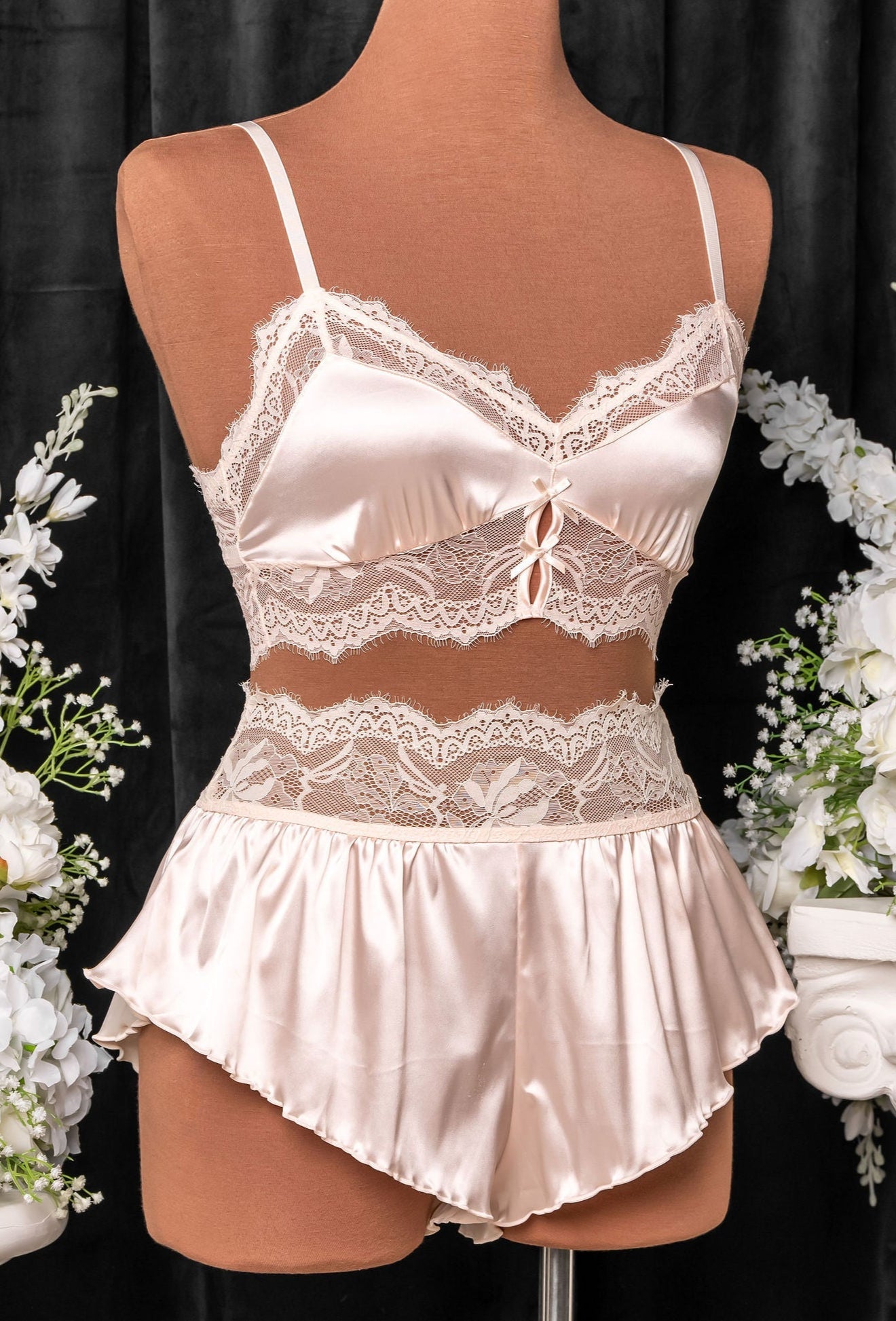 Lacy Satin Keyhole Bralette - Champagne 4 Lacy Satin Keyhole Bralette - Champagne