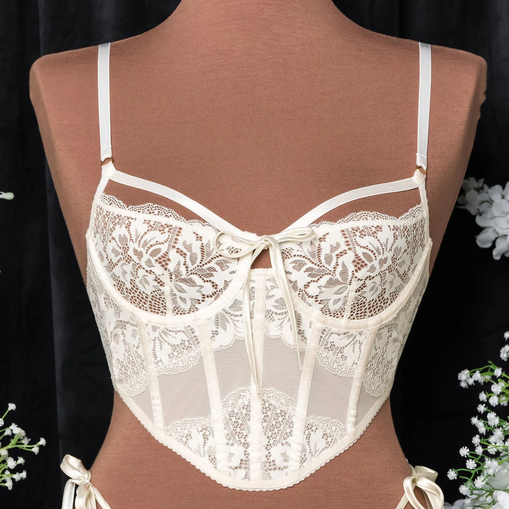 Lacy Underwire Corset - Pearl